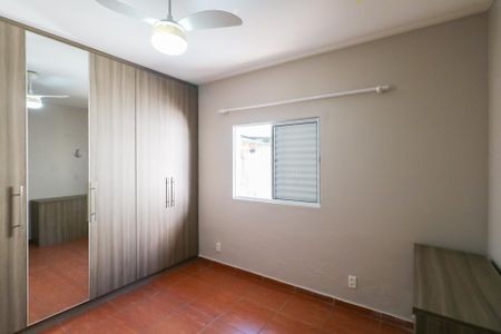 Casa à venda com 208m², 3 quartos e 3 vagas Casa à venda com 208m², 3 quartos e 3 vagasQuarto 2