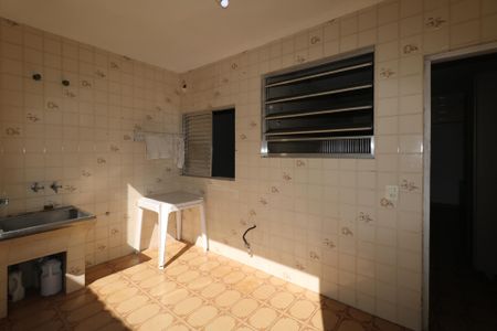Casa à venda com 208m², 3 quartos e 3 vagas Casa à venda com 208m², 3 quartos e 3 vagasÁrea de Serviço