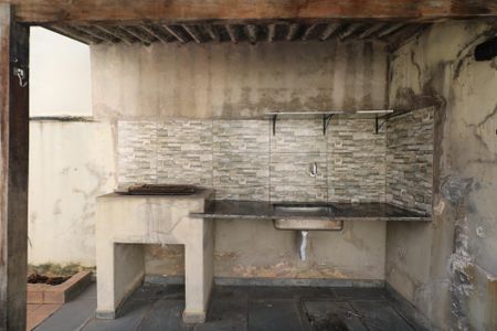 Casa à venda com 208m², 3 quartos e 3 vagas Casa à venda com 208m², 3 quartos e 3 vagasQuintal