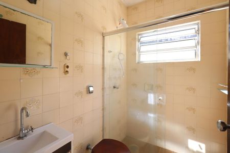 Casa à venda com 208m², 3 quartos e 3 vagas Casa à venda com 208m², 3 quartos e 3 vagasBanheiro