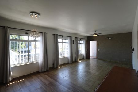 Sala de casa para alugar com 3 quartos, 208m² em Jardim Rubilene, Diadema