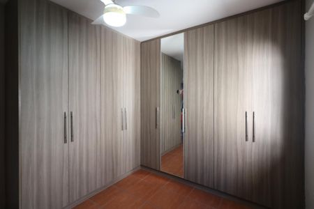 Casa à venda com 208m², 3 quartos e 3 vagas Casa à venda com 208m², 3 quartos e 3 vagasQuarto 2