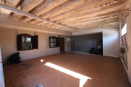 Casa à venda com 208m², 3 quartos e 3 vagas Casa à venda com 208m², 3 quartos e 3 vagasGaragem