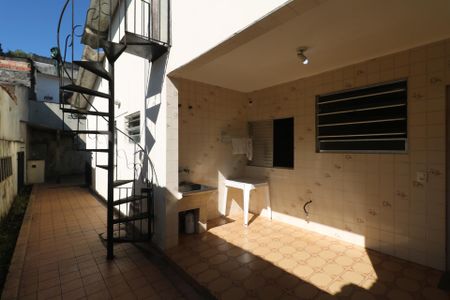 Casa à venda com 208m², 3 quartos e 3 vagas Casa à venda com 208m², 3 quartos e 3 vagasÁrea de Serviço