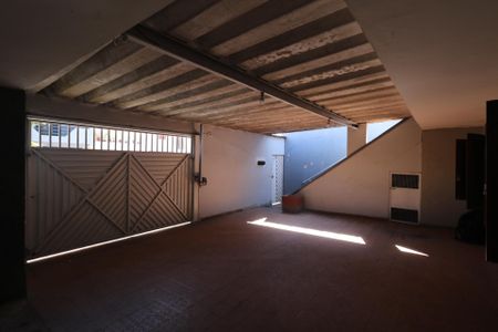 Garagem de casa à venda com 3 quartos, 208m² em Jardim Rubilene, Diadema