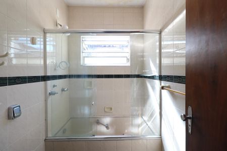 Casa à venda com 208m², 3 quartos e 3 vagas Casa à venda com 208m², 3 quartos e 3 vagasBanheiro da Suíte