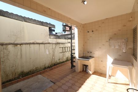Casa à venda com 208m², 3 quartos e 3 vagas Casa à venda com 208m², 3 quartos e 3 vagasÁrea de Serviço