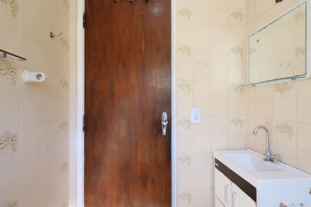 Casa à venda com 208m², 3 quartos e 3 vagas Casa à venda com 208m², 3 quartos e 3 vagasBanheiro