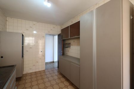 Casa à venda com 208m², 3 quartos e 3 vagas Casa à venda com 208m², 3 quartos e 3 vagasCozinha