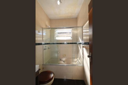 Casa à venda com 208m², 3 quartos e 3 vagas Casa à venda com 208m², 3 quartos e 3 vagasBanheiro da Suíte