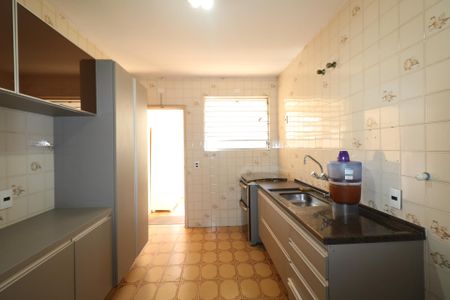 Cozinha de casa para alugar com 3 quartos, 208m² em Jardim Rubilene, Diadema