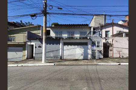 Fachada de casa à venda com 3 quartos, 208m² em Jardim Rubilene, Diadema