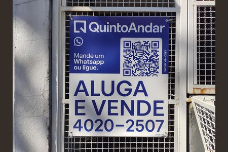 Casa à venda com 208m², 3 quartos e 3 vagas Casa à venda com 208m², 3 quartos e 3 vagasPlaca LDNB-719