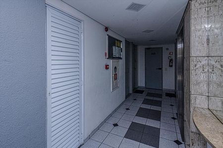 Apartamento à venda com 63m², 2 quartos e 1 vagahall de entrada_4