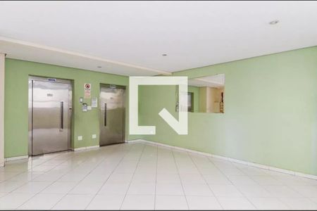 Apartamento para alugar com 68m², 2 quartos e 1 vaga Apartamento para alugar com 68m², 2 quartos e 1 vagaHall social