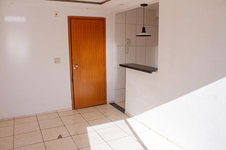 Sala de apartamento para alugar com 2 quartos, 45m² em Santa Cruz, Rio de Janeiro
