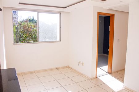 Sala de apartamento para alugar com 2 quartos, 45m² em Santa Cruz, Rio de Janeiro