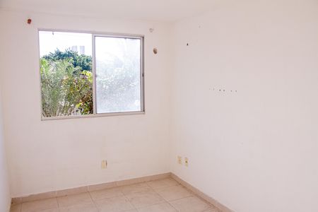 Quarto 2 de apartamento para alugar com 2 quartos, 45m² em Santa Cruz, Rio de Janeiro