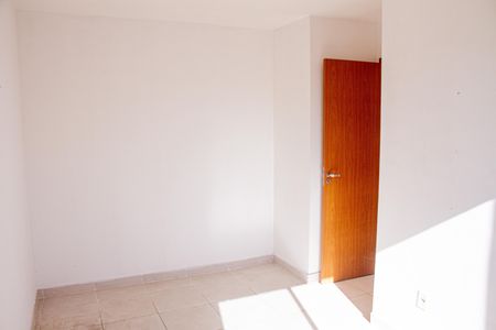 Quarto 2 de apartamento para alugar com 2 quartos, 45m² em Santa Cruz, Rio de Janeiro
