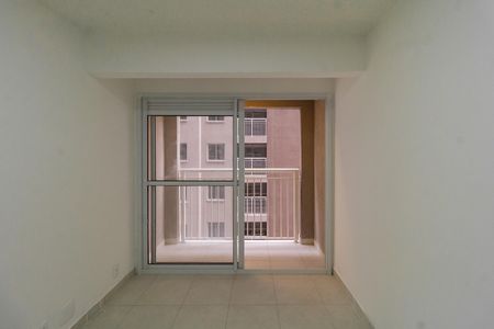 Sala de apartamento para alugar com 2 quartos, 37m² em Parque Industrial Tomas Edson, São Paulo