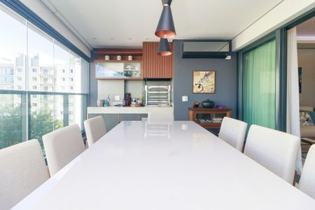 Apartamento à venda com 117m², 3 quartos e 2 vagasSala - Varanda