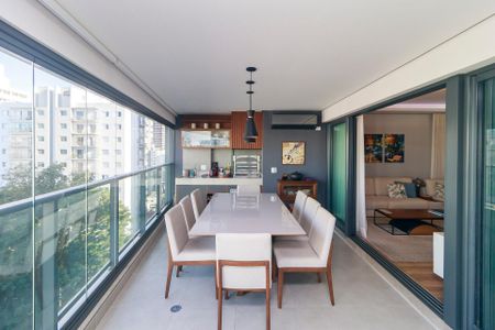 Apartamento à venda com 117m², 3 quartos e 2 vagasSala - Varanda