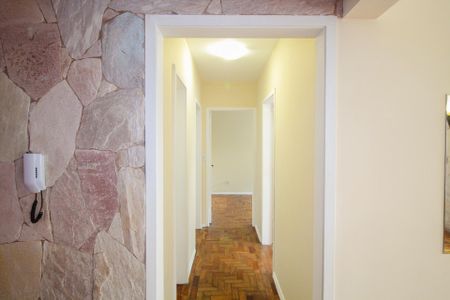 Apartamento para alugar com 98m², 3 quartos e sem vagaCorredor