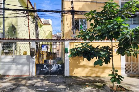 Fachada  de casa de condomínio para alugar com 2 quartos, 61m² em Vila Isabel, Rio de Janeiro
