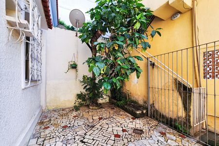 Casa de condomínio para alugar com 61m², 2 quartos e sem vaga Casa de condomínio para alugar com 61m², 2 quartos e sem vagaVaranda