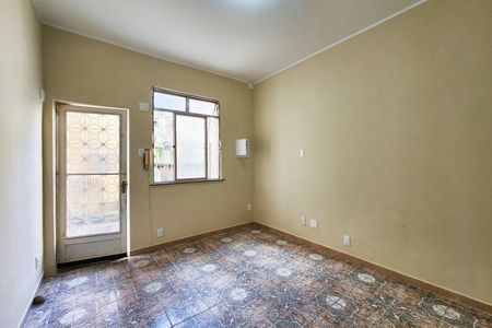 Casa de condomínio para alugar com 61m², 2 quartos e sem vaga Casa de condomínio para alugar com 61m², 2 quartos e sem vagaSala