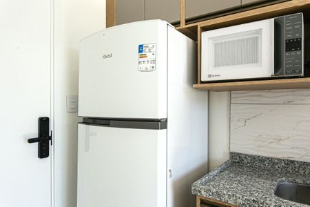 Apartamento para alugar com 26m², 1 quarto e sem vaga Apartamento para alugar com 26m², 1 quarto e sem vagaCozinha - Geladeira