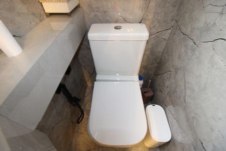 Casa à venda com 400m², 3 quartos e 2 vagasQuarto 1 - Banheiro