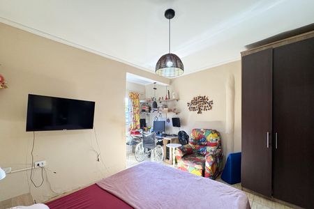 Casa à venda com 700m², 5 quartos e 2 vagasSuíte 