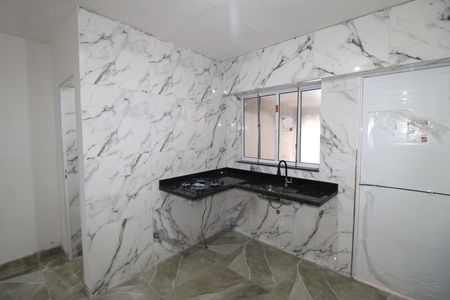 Casa para alugar com 40m², 2 quartos e 1 vagaSala / Cozinha