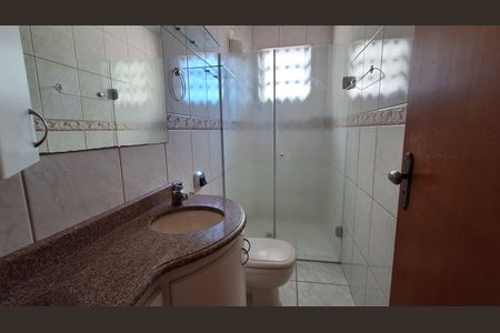 Apartamento para alugar com 85m², 2 quartos e 1 vaga Apartamento para alugar com 85m², 2 quartos e 1 vagaBanheiro Suíte