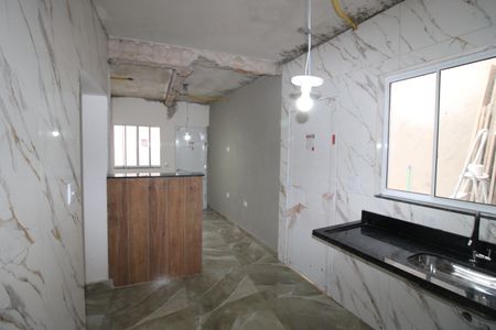 Sala / Cozinha de casa para alugar com 1 quarto, 35m² em Cidade Líder, São Paulo
