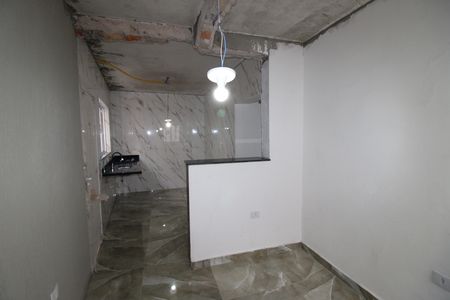 Sala / Cozinha de casa para alugar com 1 quarto, 35m² em Cidade Líder, São Paulo