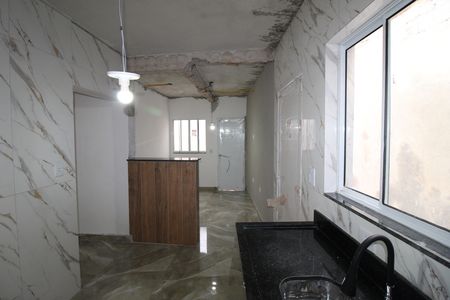 Casa para alugar com 35m², 1 quarto e 1 vagaSala / Cozinha