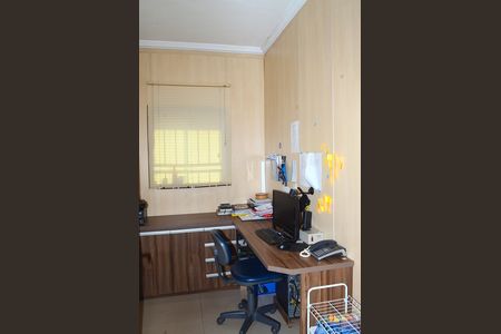 Casa para alugar com 350m², 4 quartos e 5 vagasEscritório