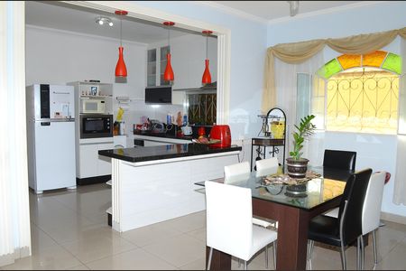 Casa para alugar com 350m², 4 quartos e 5 vagasSala de Jantar