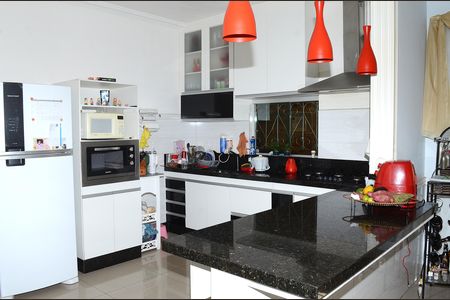 Casa para alugar com 350m², 4 quartos e 5 vagasCozinha