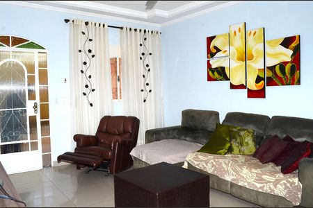 Sala de casa para alugar com 4 quartos, 350m² em Jardim Vitoria, Belo Horizonte