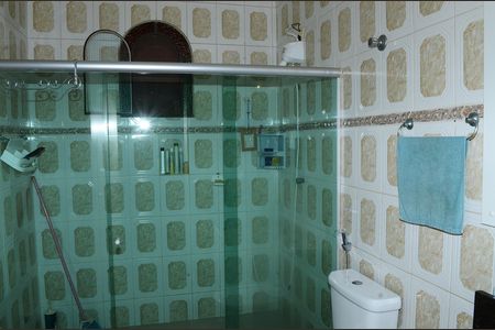 Casa para alugar com 350m², 4 quartos e 5 vagasBanheiro