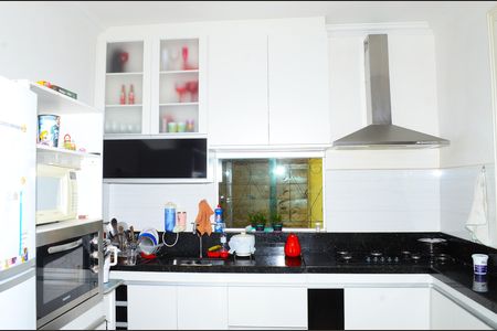 Casa para alugar com 350m², 4 quartos e 5 vagasCozinha