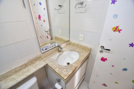 Apartamento à venda com 80m², 3 quartos e 2 vagasBanheiro Social