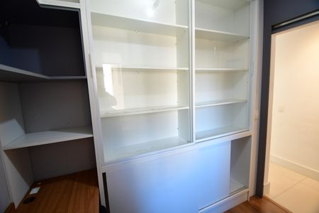 Apartamento à venda com 80m², 3 quartos e 2 vagasEscritório