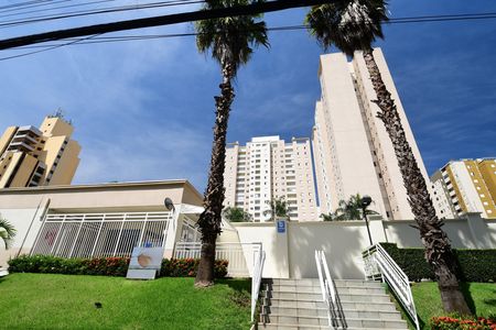 Apartamento à venda com 80m², 3 quartos e 2 vagasFachada e portaria