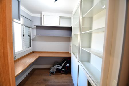 Apartamento à venda com 80m², 3 quartos e 2 vagasEscritório