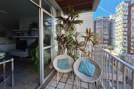 Sala de apartamento à venda com 3 quartos, 110m² em Icaraí, Niterói