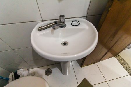 Casa de condomínio à venda com 72m², 2 quartos e 1 vagaBanheiro 2